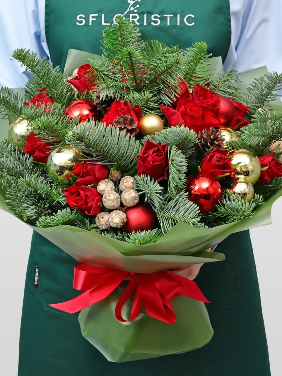 Новогодний букет из Нобилиса и Розы «Аромат Рождества»