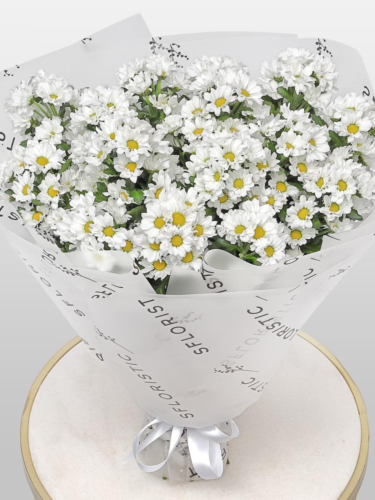 Букет из Белых Хризантем Сантини 15 шт «Нежность Дня»