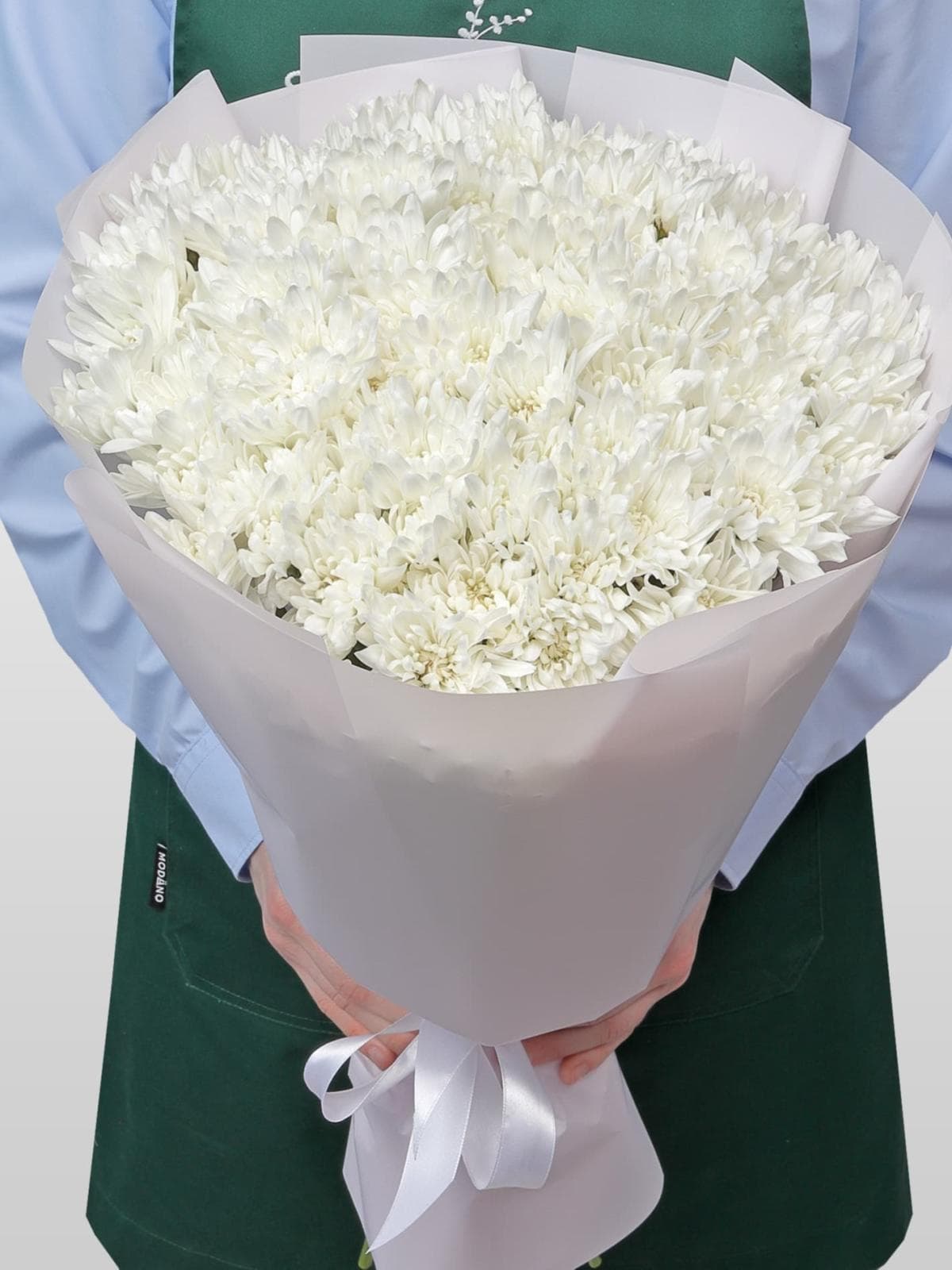 Букет из Белых Хризантем 25 шт «Звездная Россыпь»