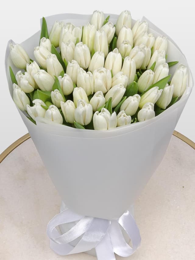 Букет из белых Тюльпанов 51 шт «Дыхание ангела»
