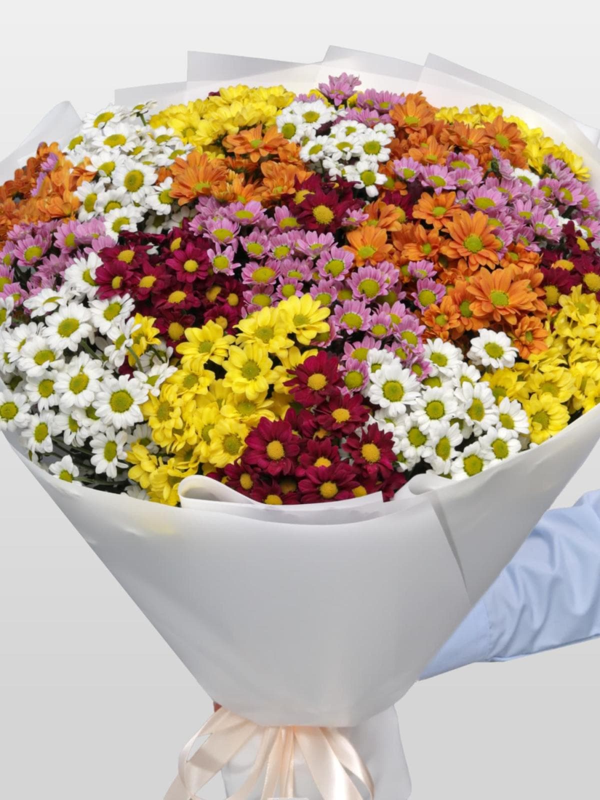 Букет из микса Хризантем Сантини 25 шт «Пестрый луг»