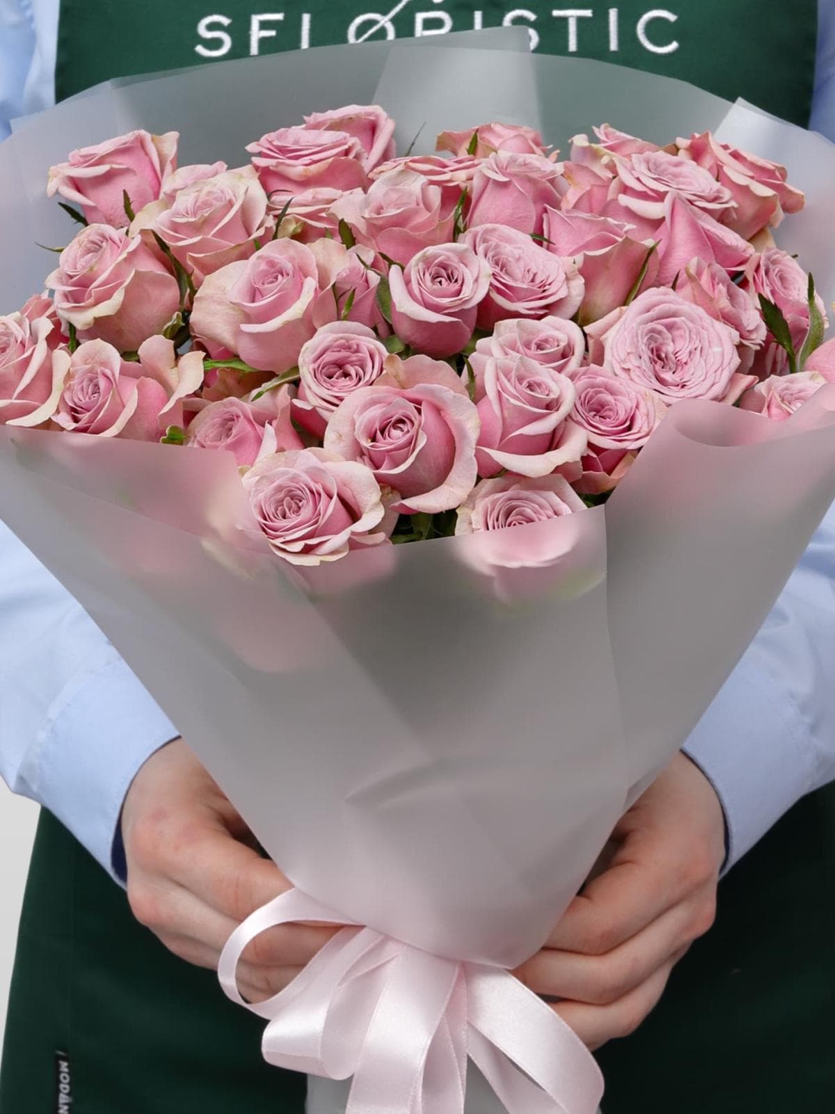 Букет из Сиреневой Кустовой Розы 40 см 15 шт «Парижское утро»