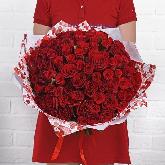 Роза Кения красная 101шт 40 см