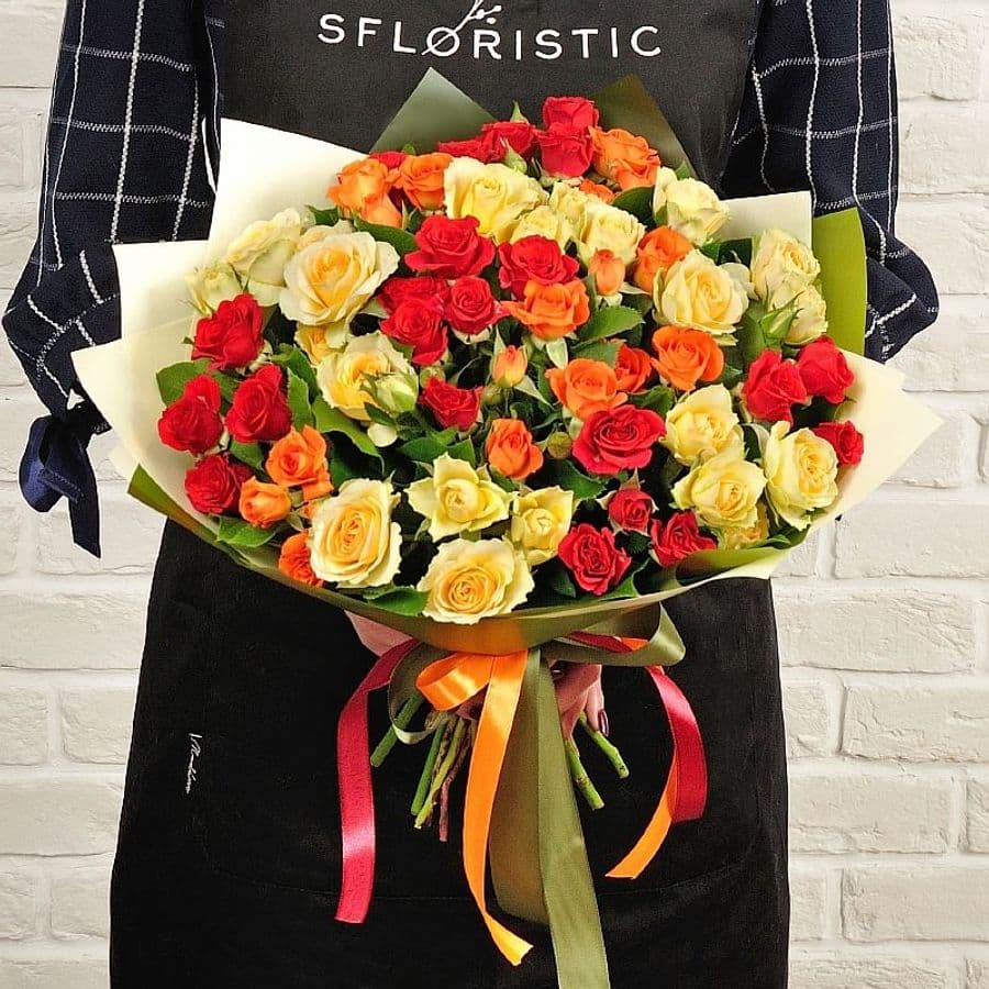 Букет из кустовых Роз «Заветная мечта»