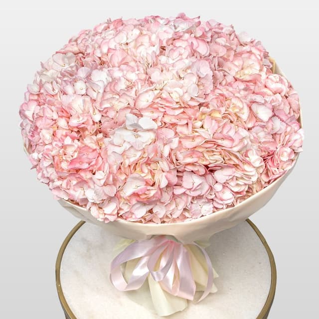Букет из светло-розовой Гортензии «Фламинго»