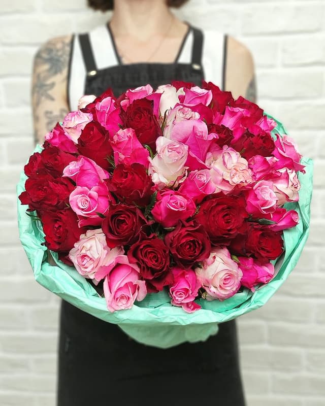 Роза Кения Красно-розовый микс 40 см