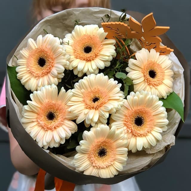 Букет из кремовых Гермини «Солнечные зайчики»