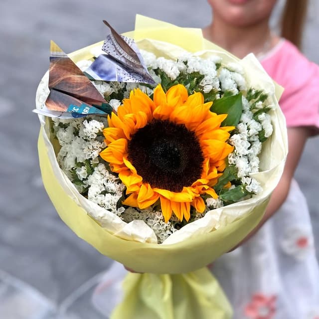 Букет из Подсолнуха и Статицы «Самолетики»