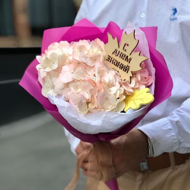 Букет из розовой Гортензии «Смущение»