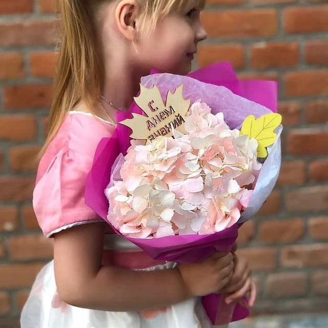 Букет из розовой Гортензии «Смущение»