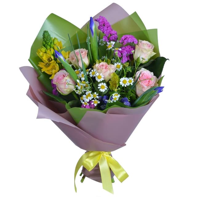 Букет из Роз, Ириса, Статицы и Ромашек «Цветущий Луг»