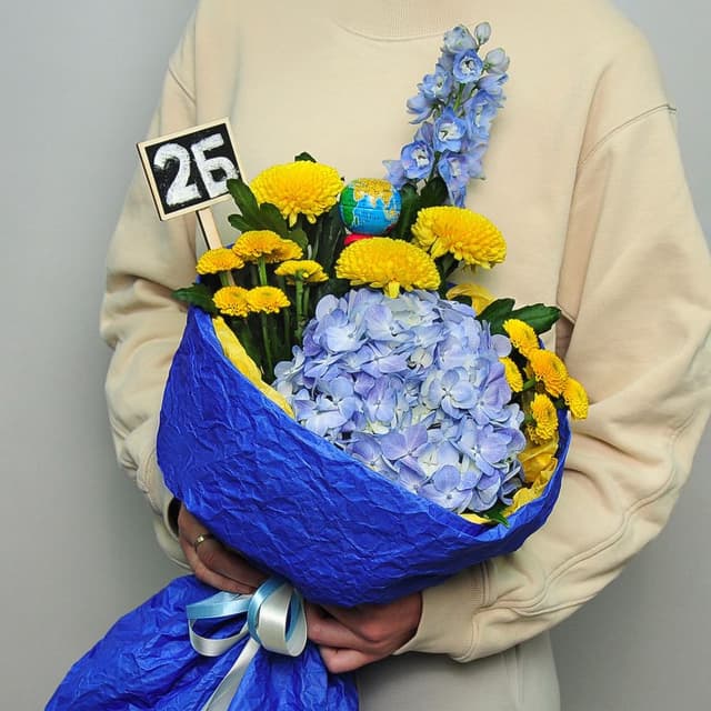 Букет из Гортензии, Хризантемы и Дельфиниума «2-Б»