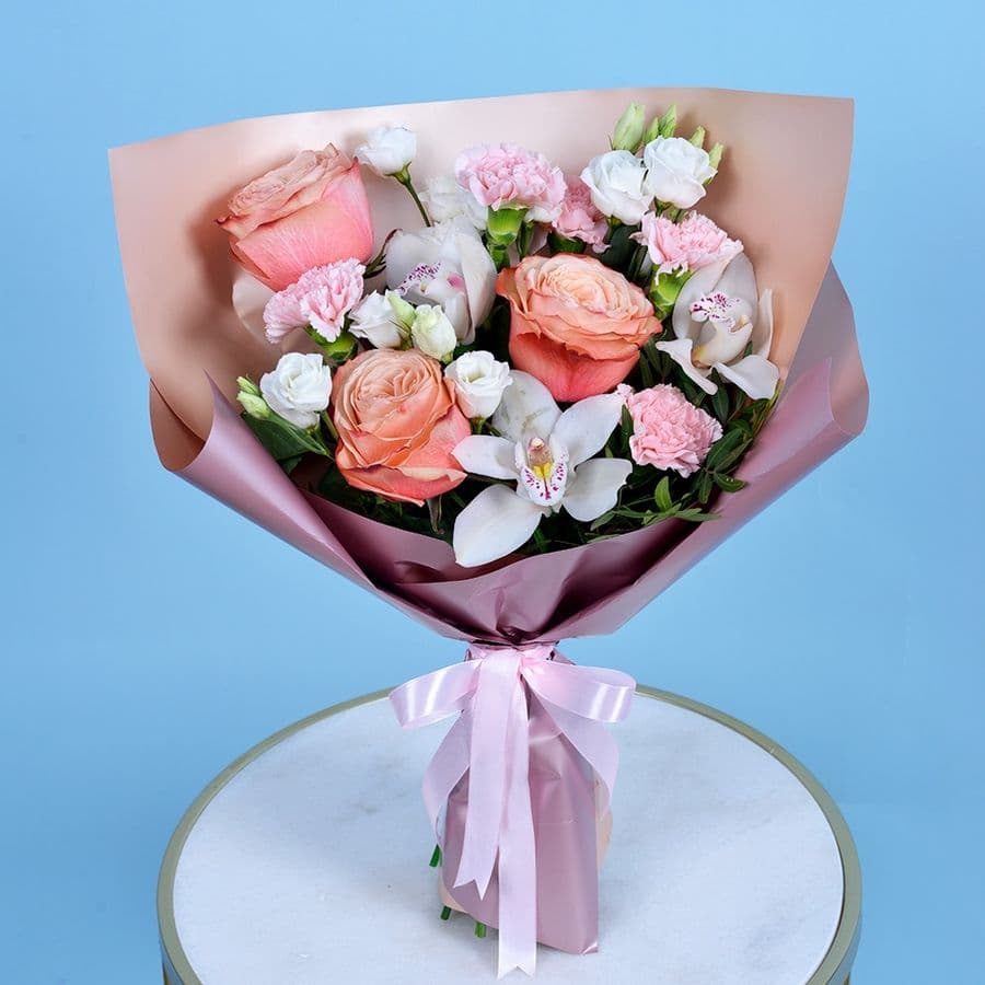 Букет из розы Кахала, Гвоздики и Лизиантуса «Спасибо!»