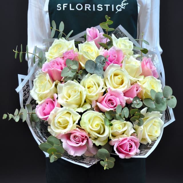 Букет из Розы Пинк и Розы Аваланж 60 см «Голландская Мечта»