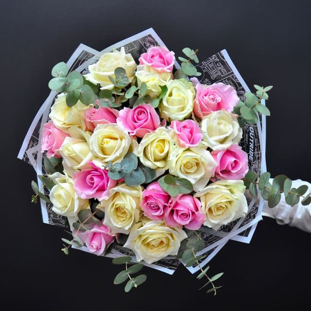 Букет из Розы Пинк и Розы Аваланж 60 см «Голландская Мечта»