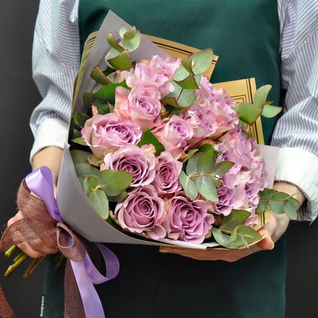 Букет из Роз Мемори Лейн 25 шт 40 см «Лиловое волшебство»