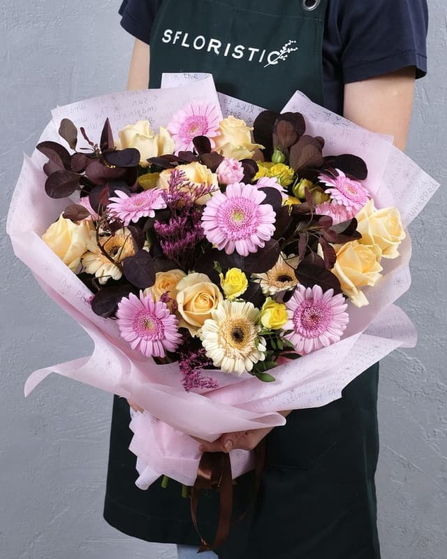 Букет из Гермини и Роз «Осень пестрит»