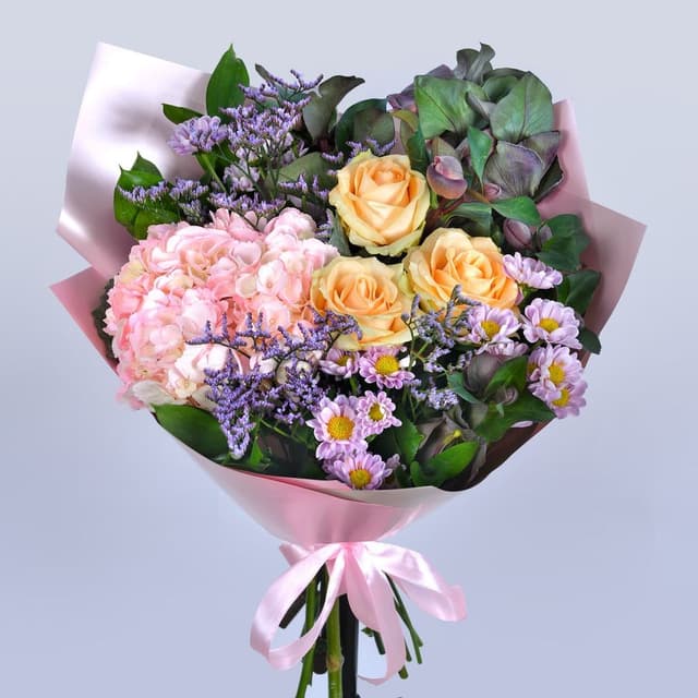 Букет из Гортензии, Лимониума и Роз "Переливы"