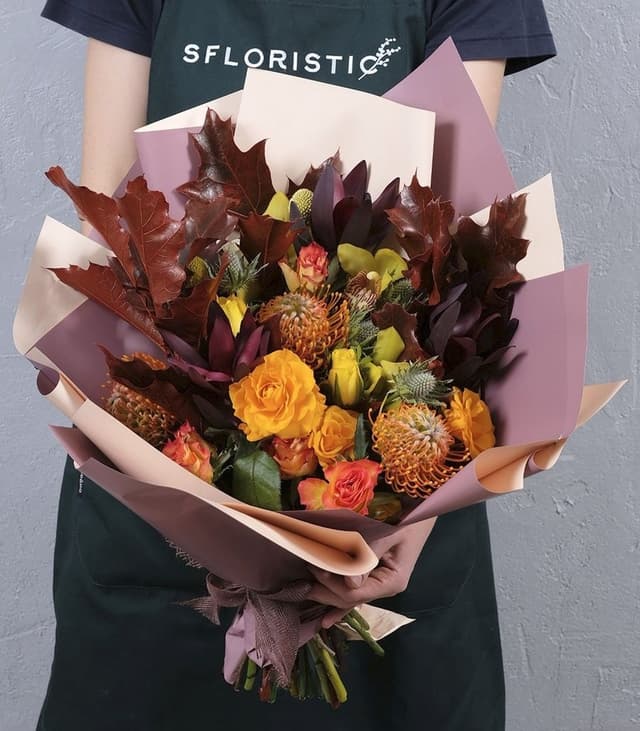 Букет из Левкадендрона, Протеи, Кении, Орхидеи «Краски осени в руках»
