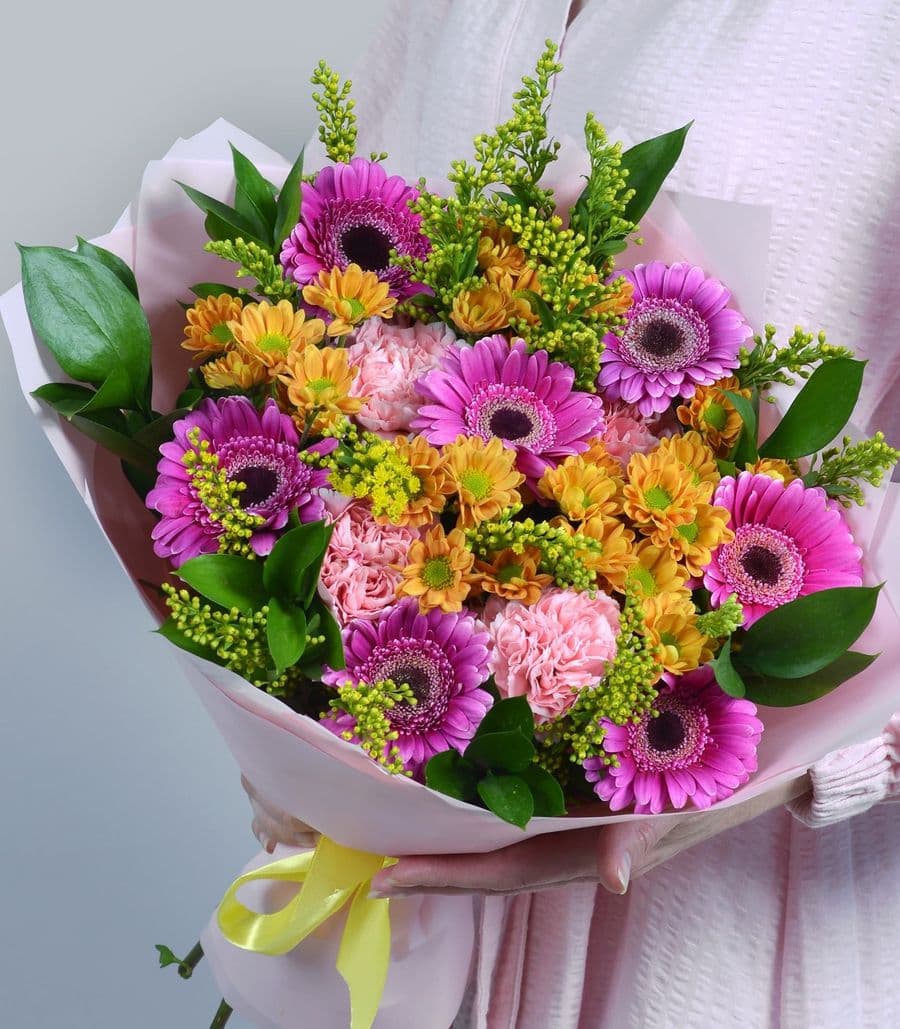 Букет из Фиолетовых Гермини и Кустовых Хризантем «Красивый сад»