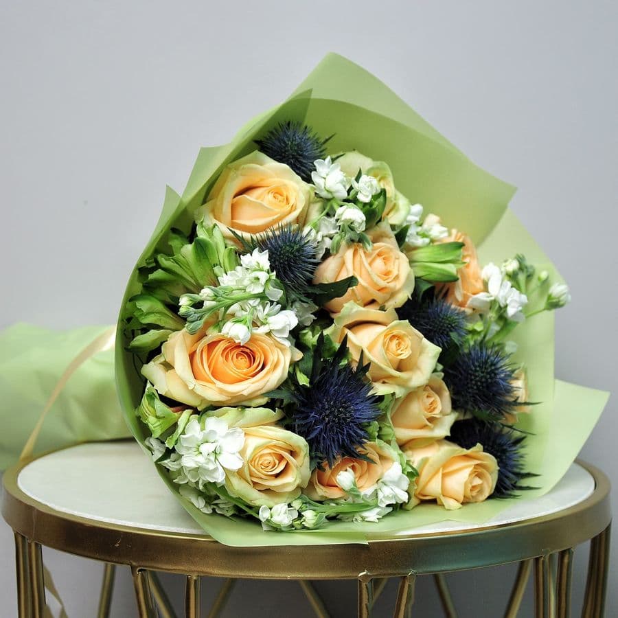 Букет из Роз, Маттиолы и Альстромерий «Прекрасный день»