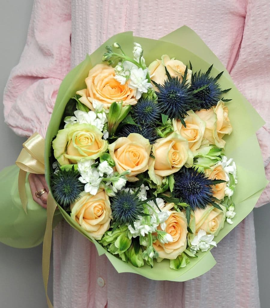 Букет из Роз, Маттиолы и Альстромерий «Прекрасный день»