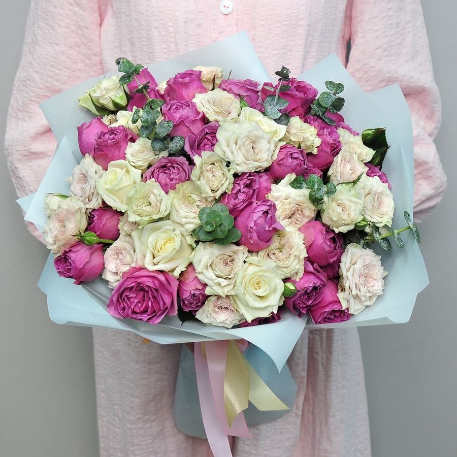 Букет из Кустовых Роз «Лучезарной»