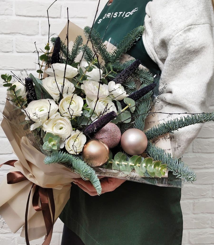 Букет Новогодний из Ранункулюса "Гейзер"