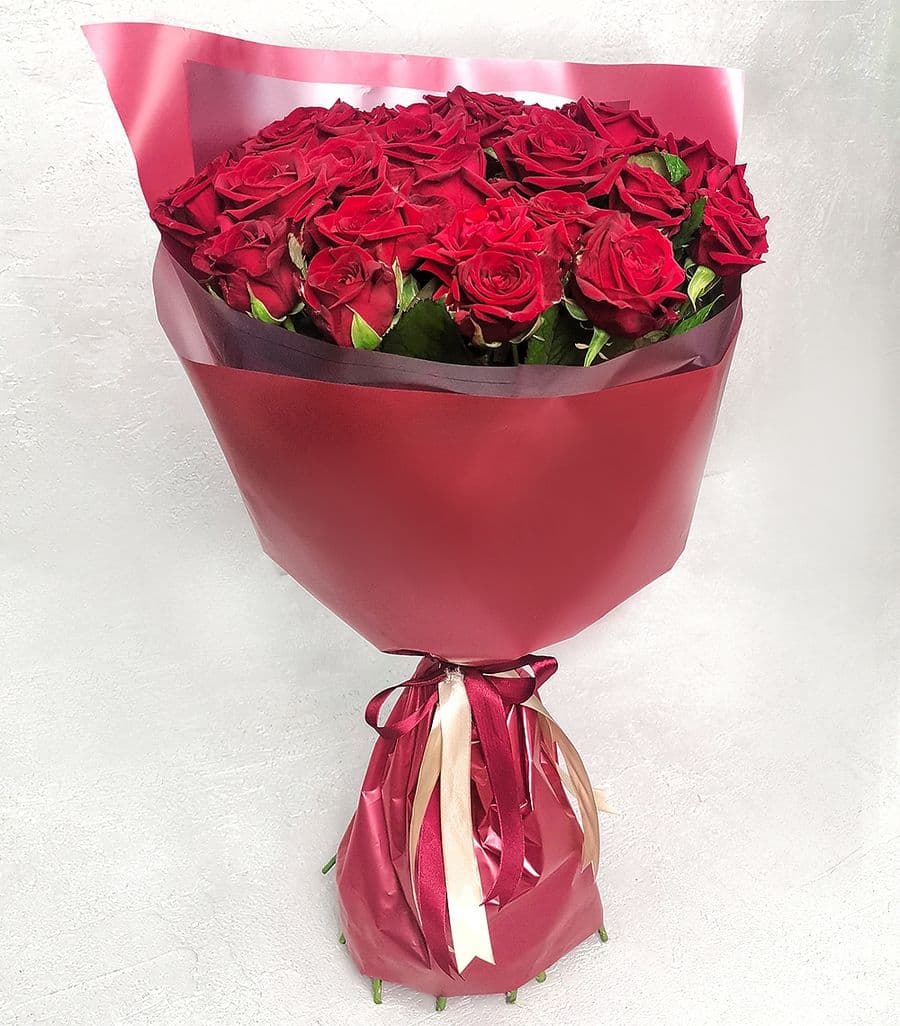 Букет красных Роз 60 см «Страстной»