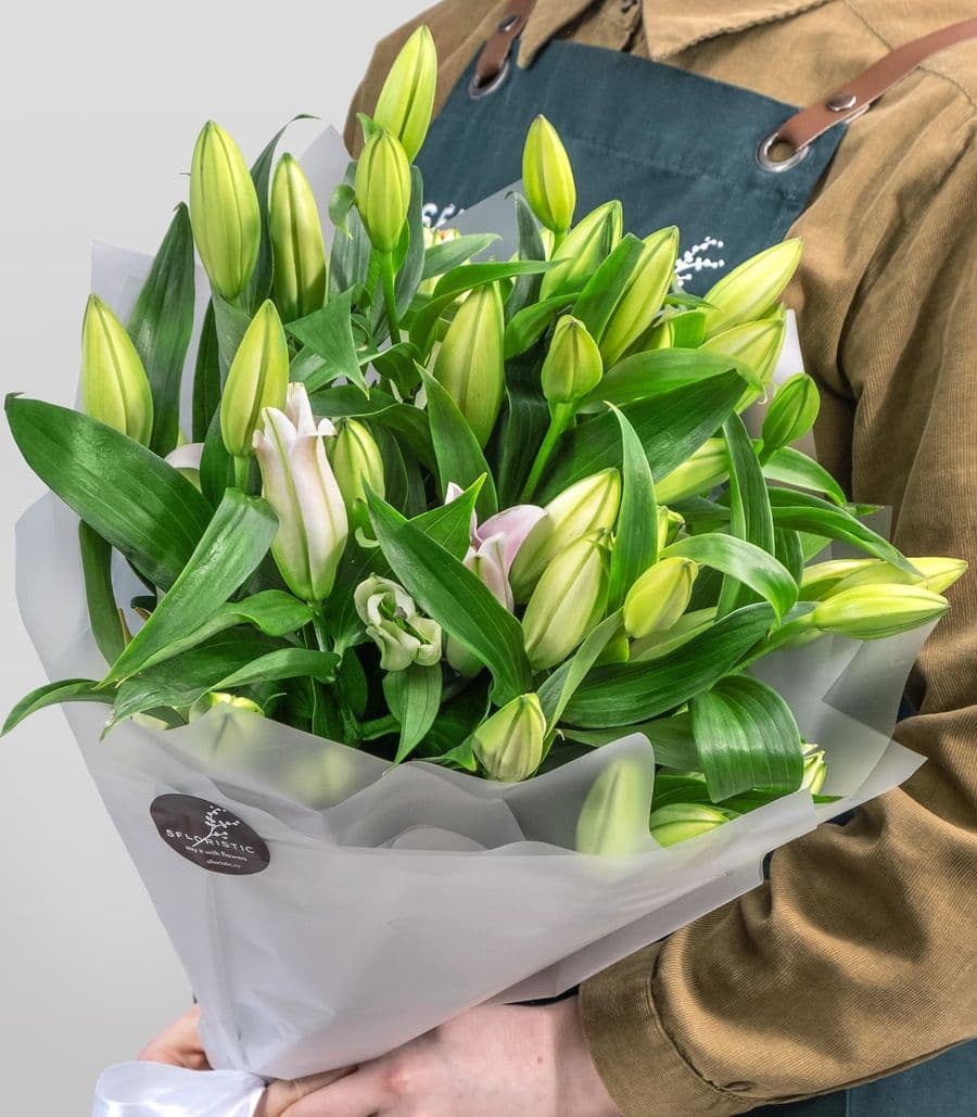 Букет из Белой лилии 11 шт «Стильной»