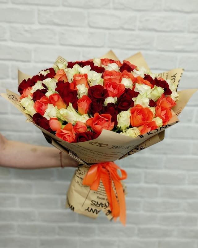 Букет из Роз Кения Микс 101 шт «Три цвета»