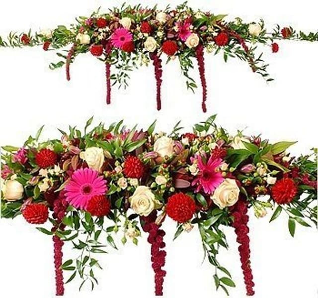 Настольная композиция из Роз, Георгин и Альстромерии «Сезон красного»