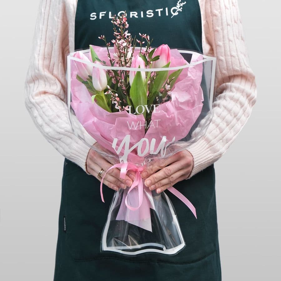 Букет из Тюльпанов и Генисты «Люблю, то что ты делаешь»