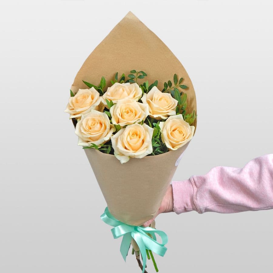 Букет из кремовых Роз 60 см «Тефида»
