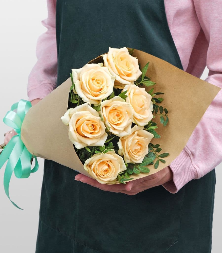 Букет из кремовых Роз 60 см «Тефида»