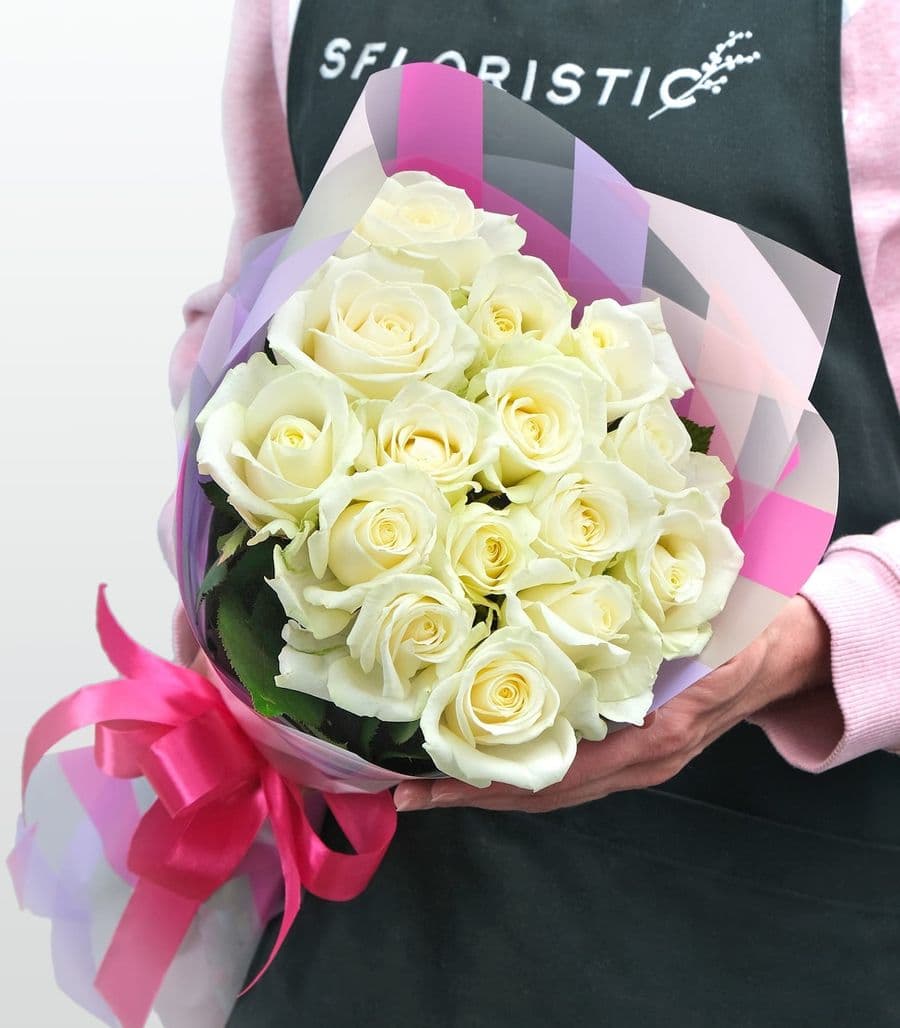 Букет из белых Роз 60 см «Майя»