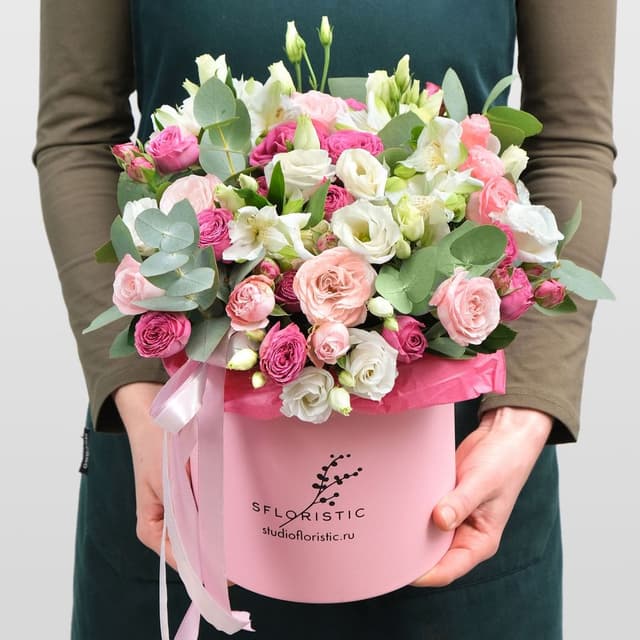 Композиция из Роз, Альстромерии и Эустомы в шляпной коробке «Мир счастья»