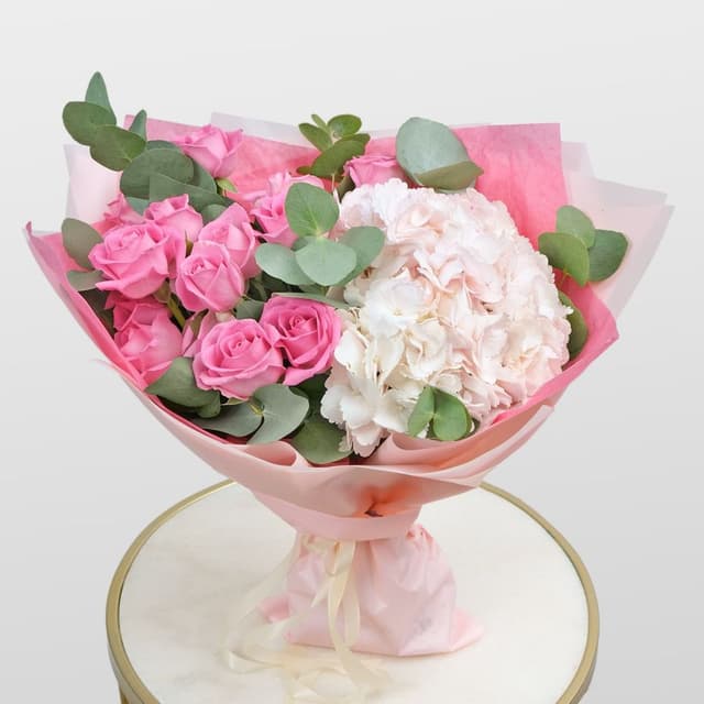 Букет Гортензии и Роз Кения «Гениальной»