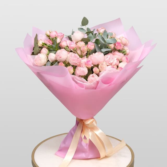 Букет из кустовых пионовидных Роз «Стефания»