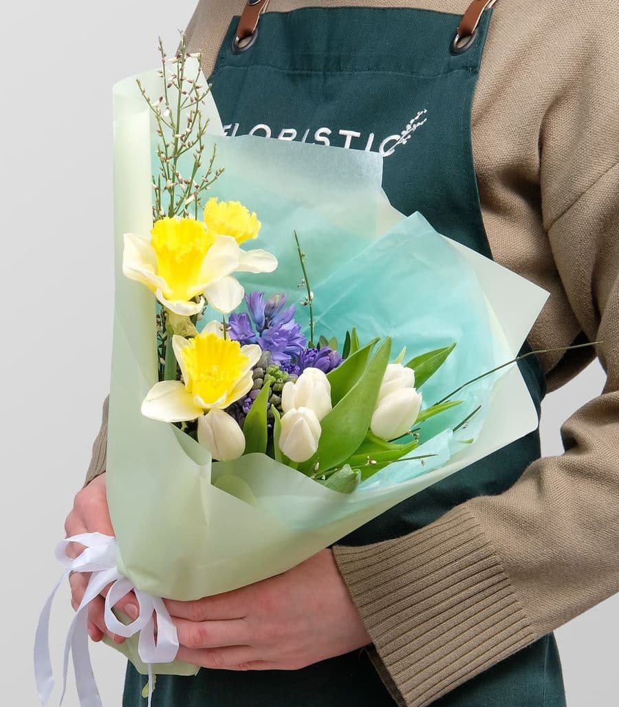 Букет из Тюльпанов, Гиацинта и Нарцисса «Весенняя теплота»