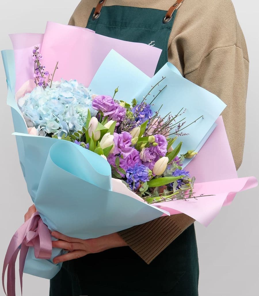 Букет из Гортензий, Тюльпанов и Гиацинтов «Мягкой»