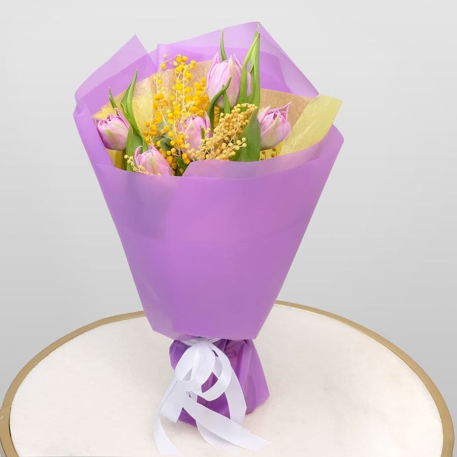 Букет из Тюльпанов и Мимозы «Сиреневая сказка»