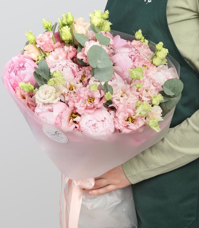 Букет из Пионов и Эустомы «Цветочная мелодия»