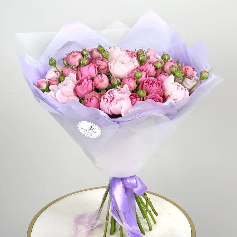 Букет из Пионов и кустовых пионовидных Роз «Бархатный вечер»