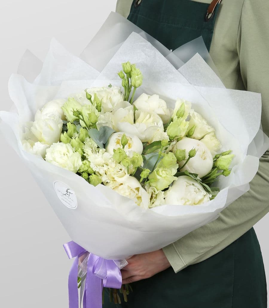 Букет из Пионов и Эустомы «Снежный вальс»