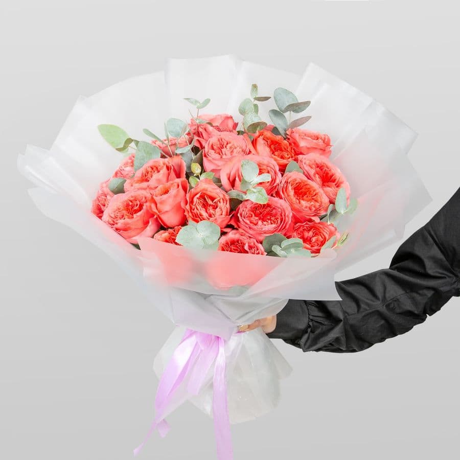 Букет Роз Эквадор «Сладкие мечты» с эвкалиптом