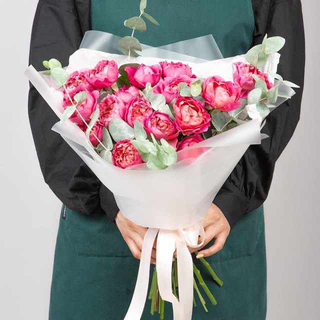 Букет из кустовых Роз «Словно в сказке»