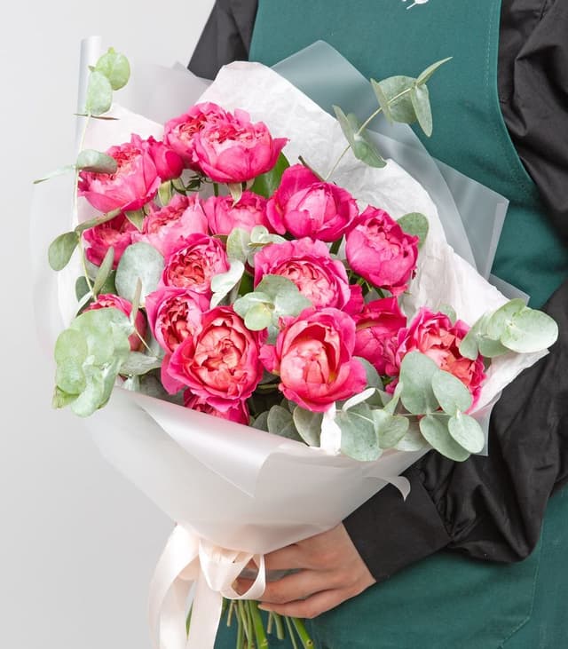 Букет из кустовых Роз «Словно в сказке»