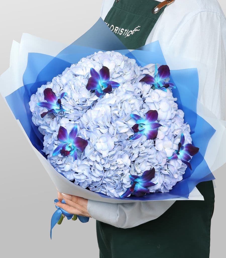 Букет из Гортензий и Орхидей «Фиалковый сон»