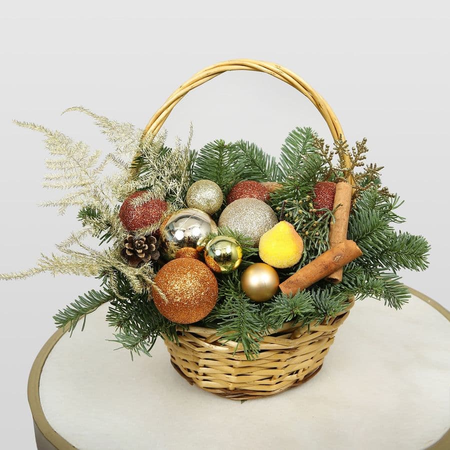 Новогодняя композиция из Нобилиса «Янтарная сказка»